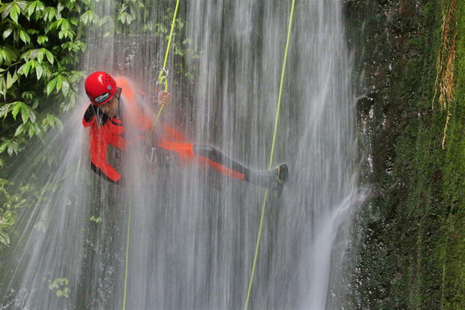 Canyoning