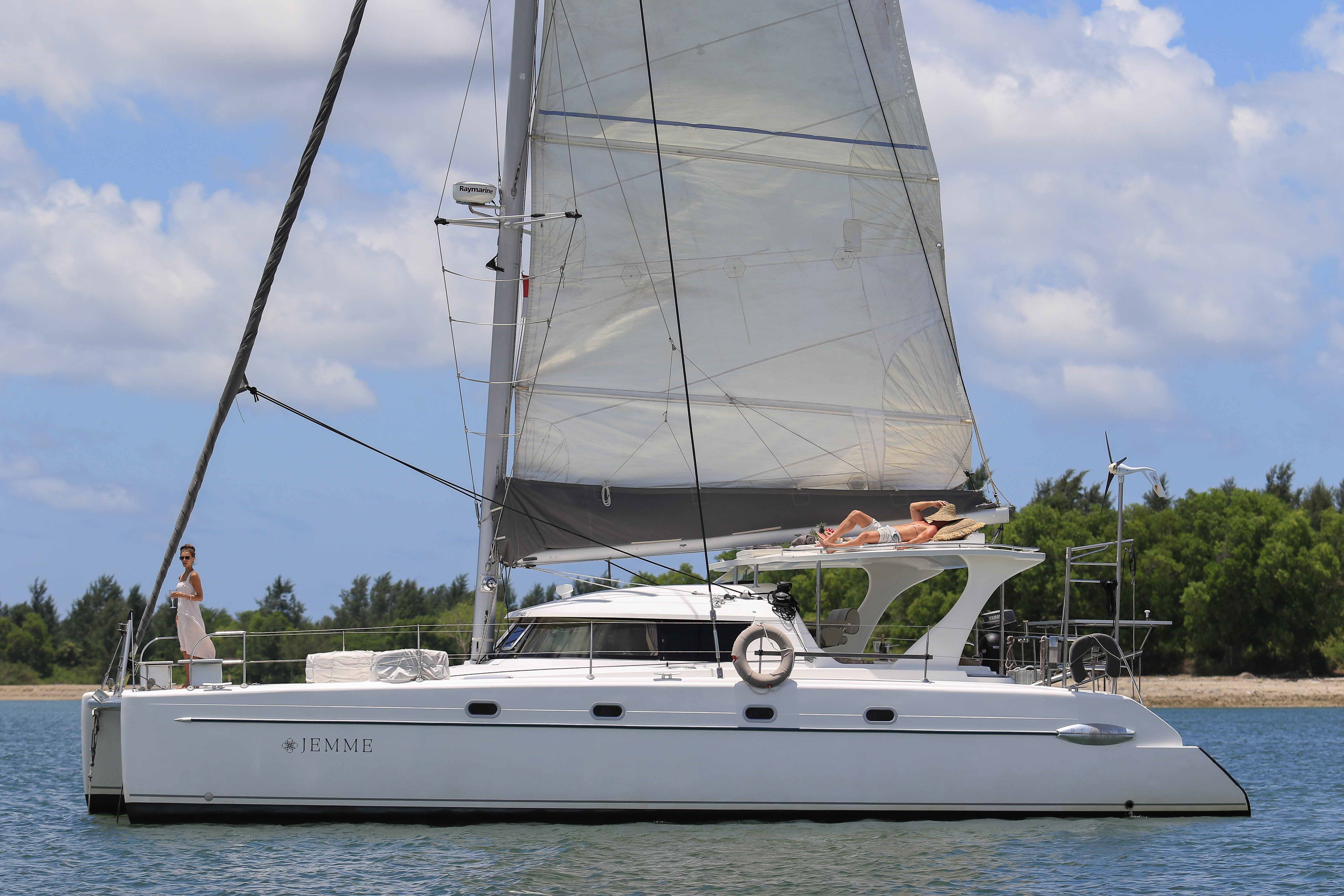 Cruise on yacht "Jemme"