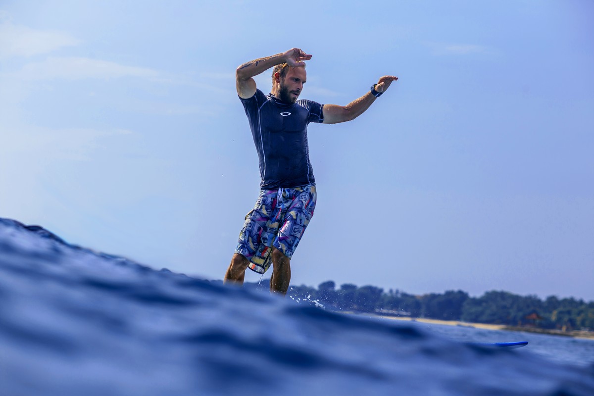 Surfing with Windy Sun school