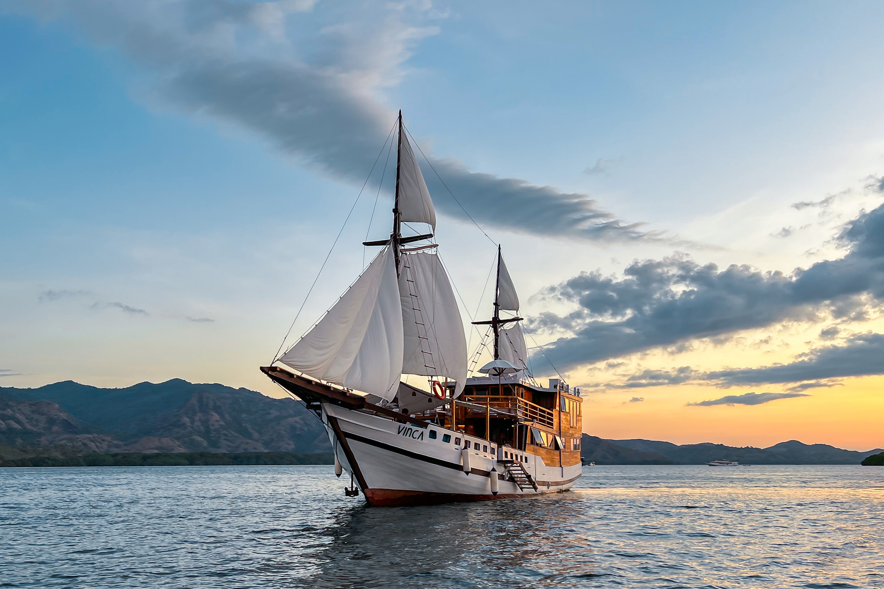 Deluxe boat “Vinca”
